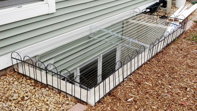 Acrylic Egress Window Well Cover Cement Frame with Fencing